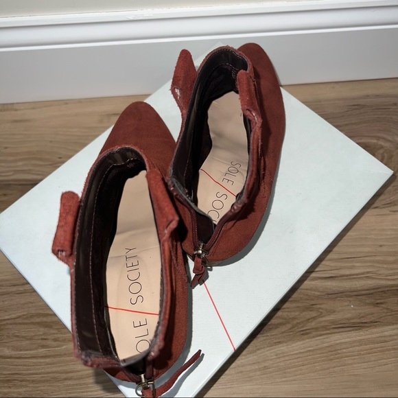 🔴 SOLD 🔴 SOCIETY OSKAR MARSALA COW SUEDE ANKLE BOOTS SHOES 8.5 EUC - Picture 3 of 10